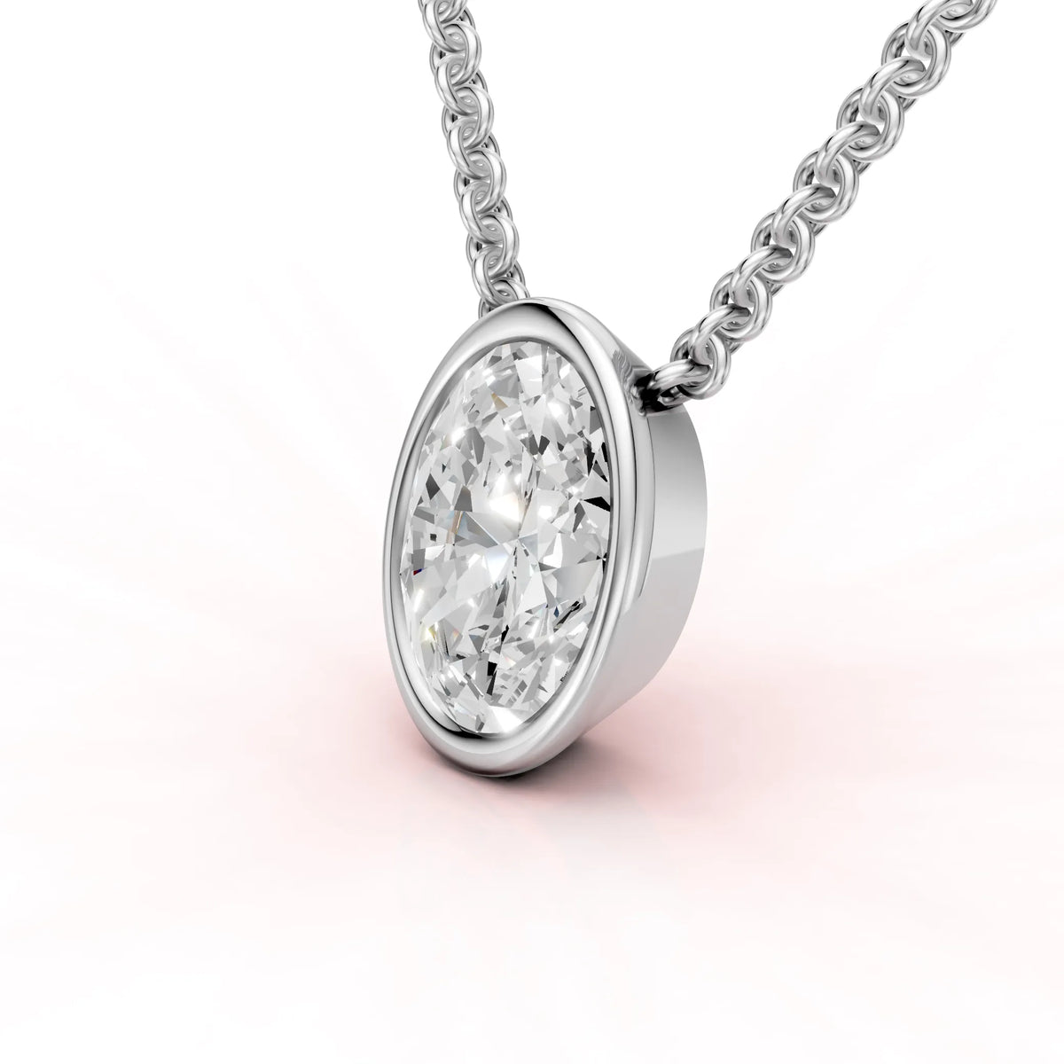 Valkokultainen Ovaali timanttiriipus Bezel istutuksella