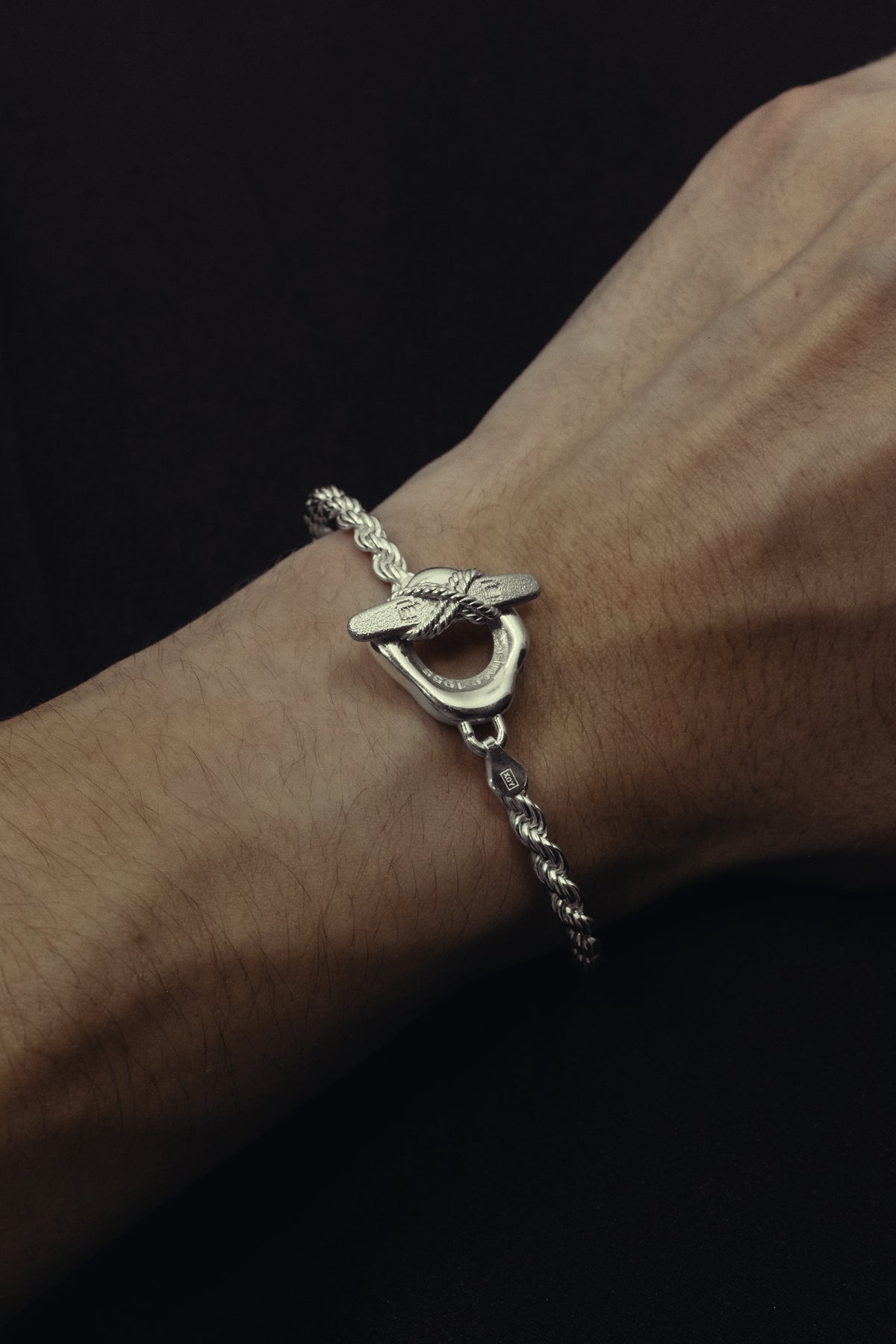 Hopeinen Cordelli Käsiketju