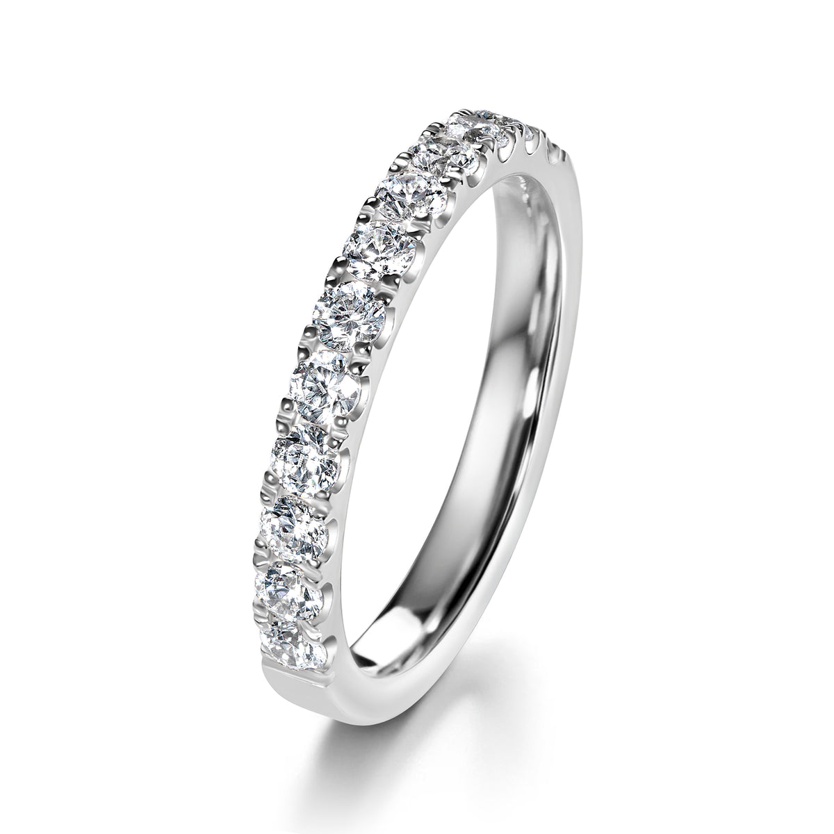 Näyttävä kultainen rivisormus 0,72 ct timanteilla