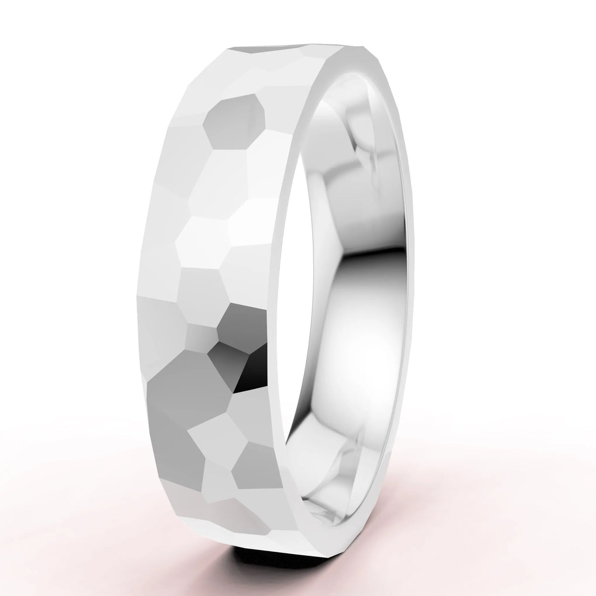 Käsin taottu miestensormus | Valkokulta