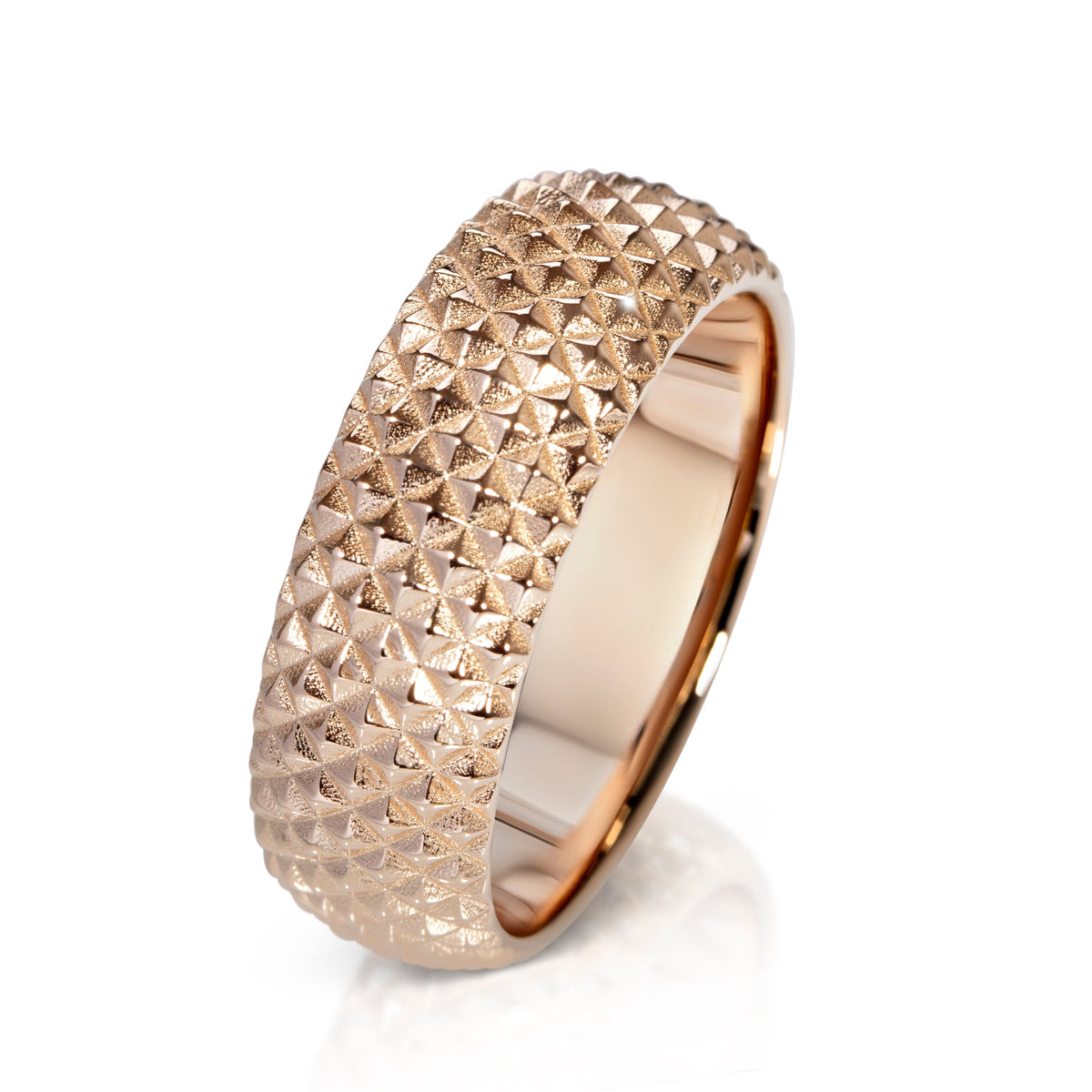 Magnificent textured and round shaped 9 mmring