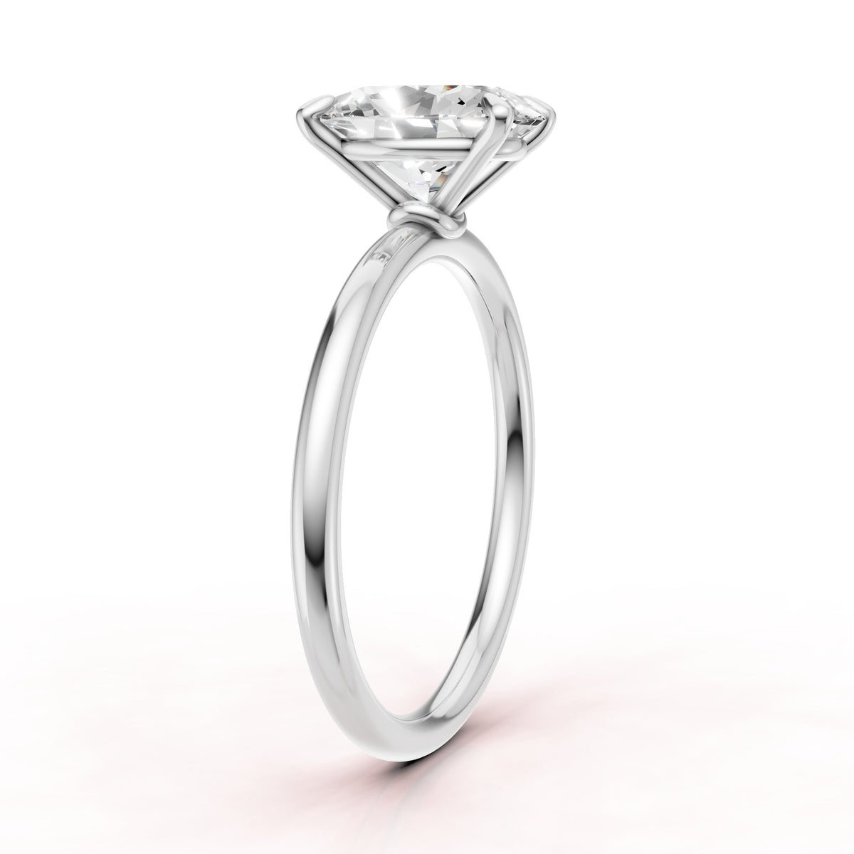 Valkokultainen Ovaali Timanttisormus