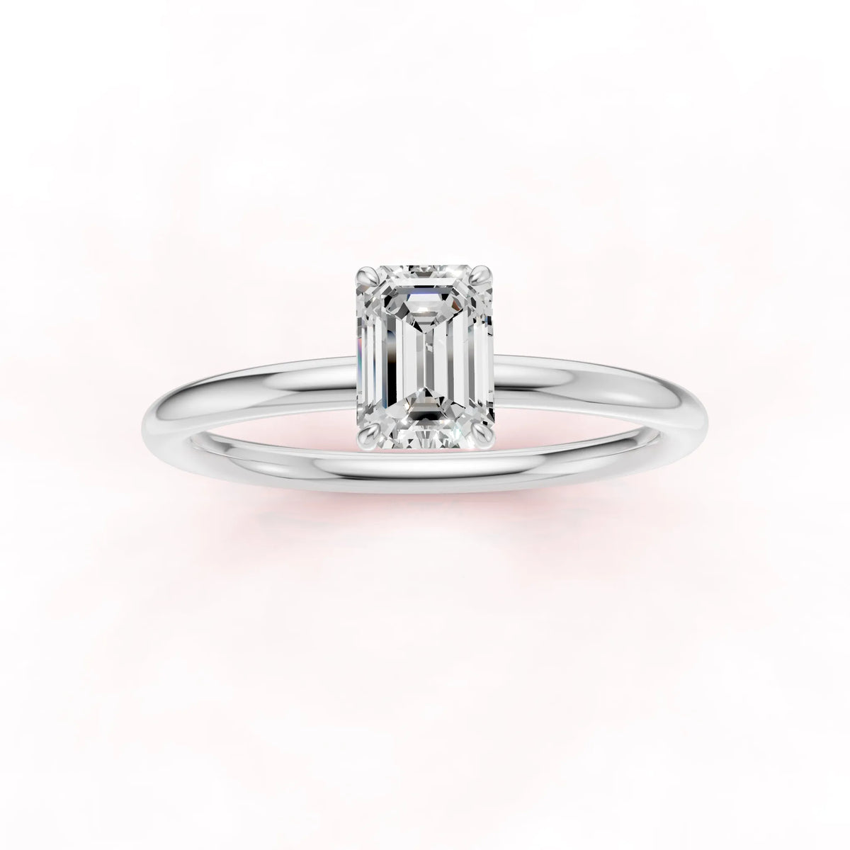 Valkokultainen Emerald Timanttisormus