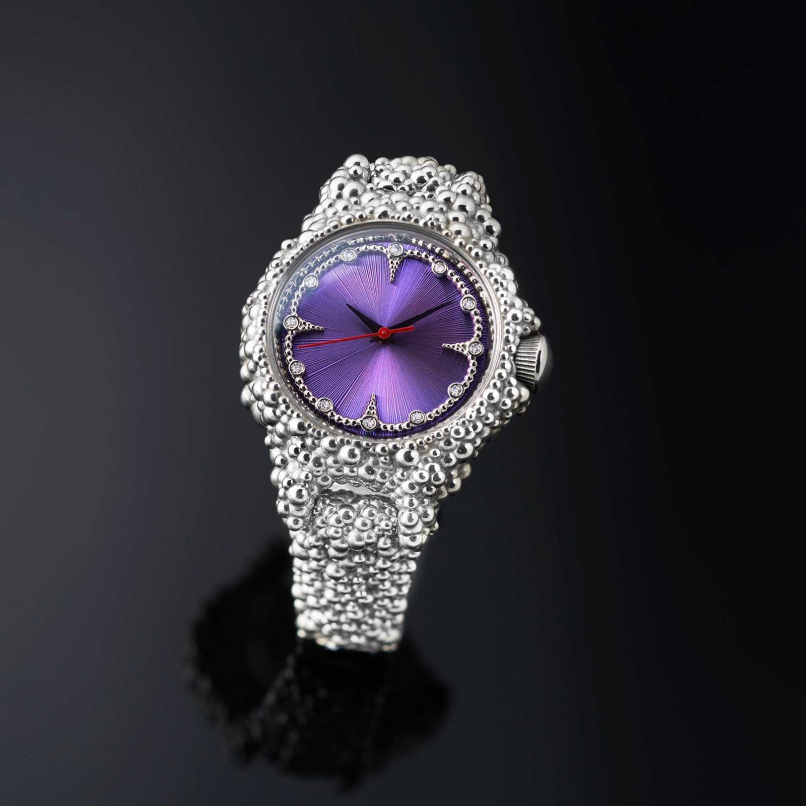 Heleän näyttävä Aina lähelläsi -kello