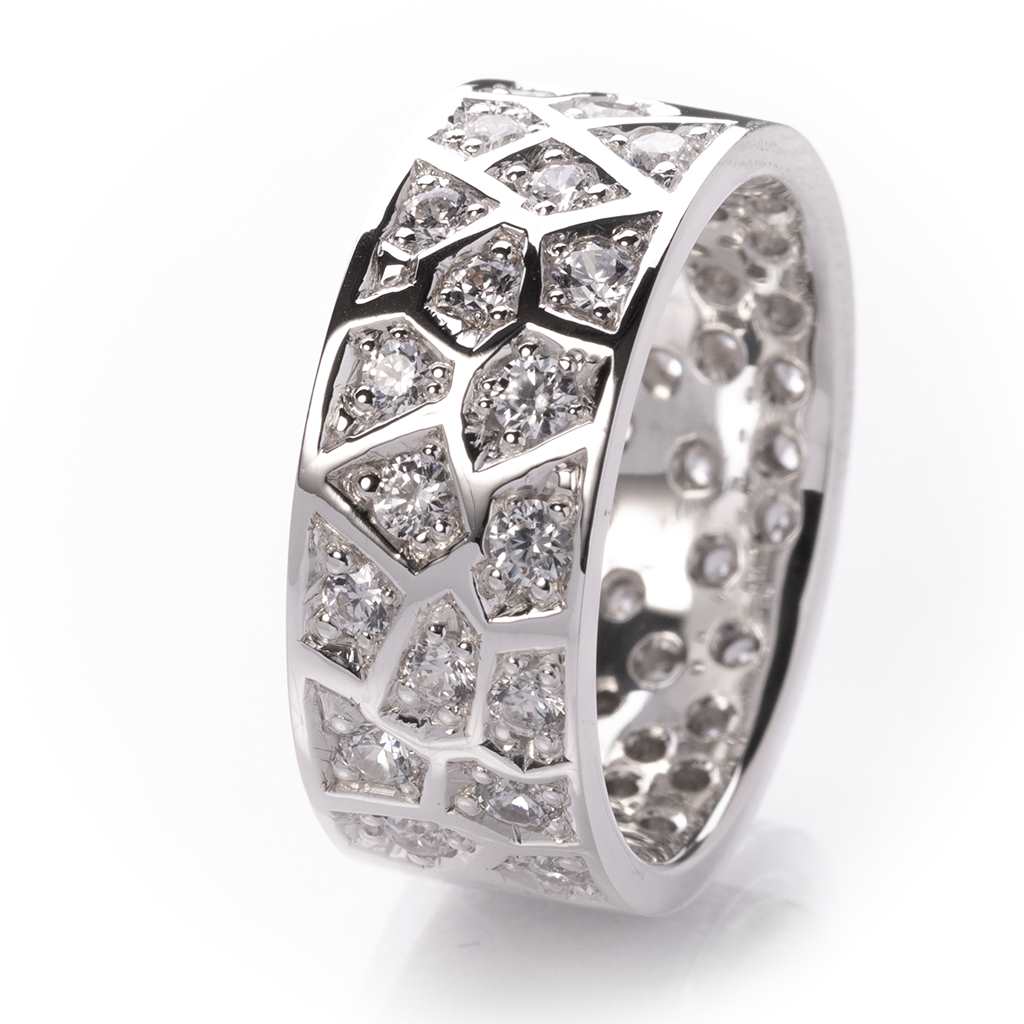 Pave-timanttisormus, 19 kiveä ja 0,51 ct, valkokulta
